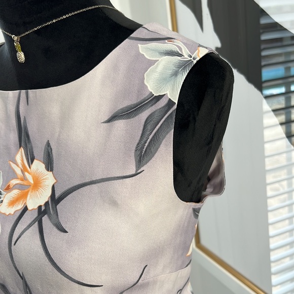 Tommy Bahama Women’s 100% Silk Lilac Floral Top, Size S - Picture 5 of 8